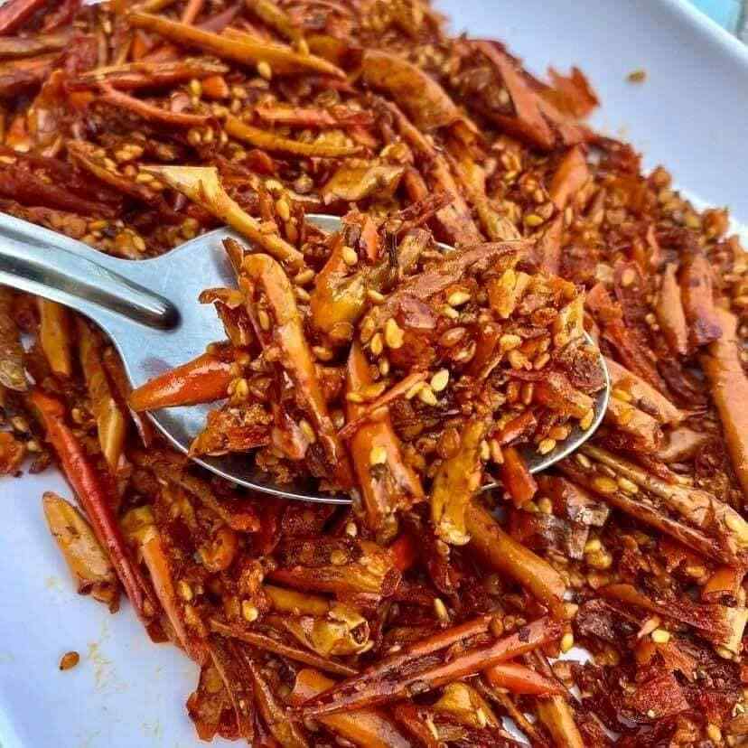 Crispy Sesame Fried Chilis Roasted Thai Snacks Chilli Savory Spicy Burn Fat 150g