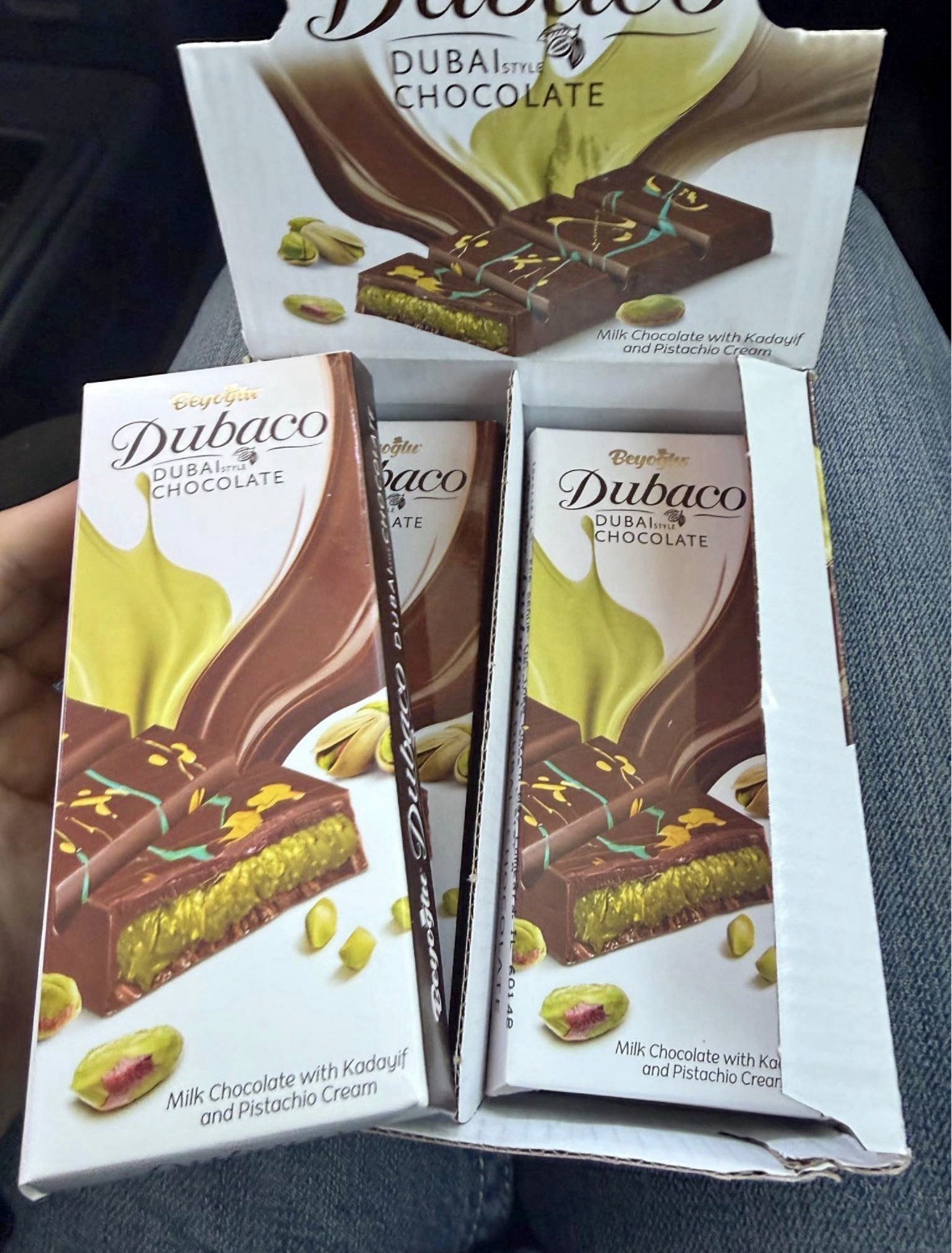 6 pieces Beyoğlu Dubaco Dubai Milk Chocolate Pistachio Cream 95g * 6 bars Boxed