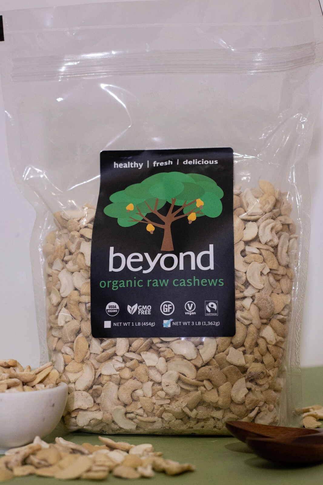 RAW ORGANIC CASHEW HALVES & PIECES -1 LB by beyond (Non-GMO, Fairtrade, Vegan)