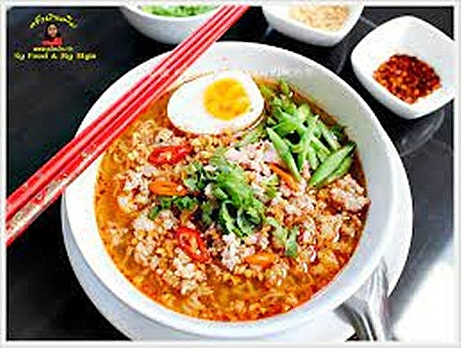 Tom Yum Curry Paste 80 g Mae Noi Brand Halal Thai FDA, Pack of 5, Free Shipping