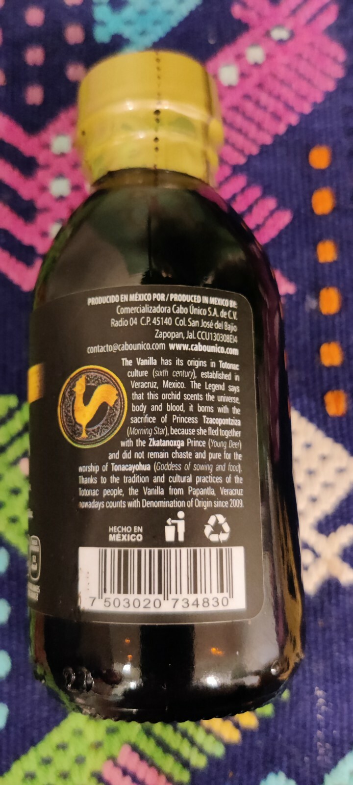 Pure Natural Mexican Vanilla Extract free of artifial flavors or food coloring