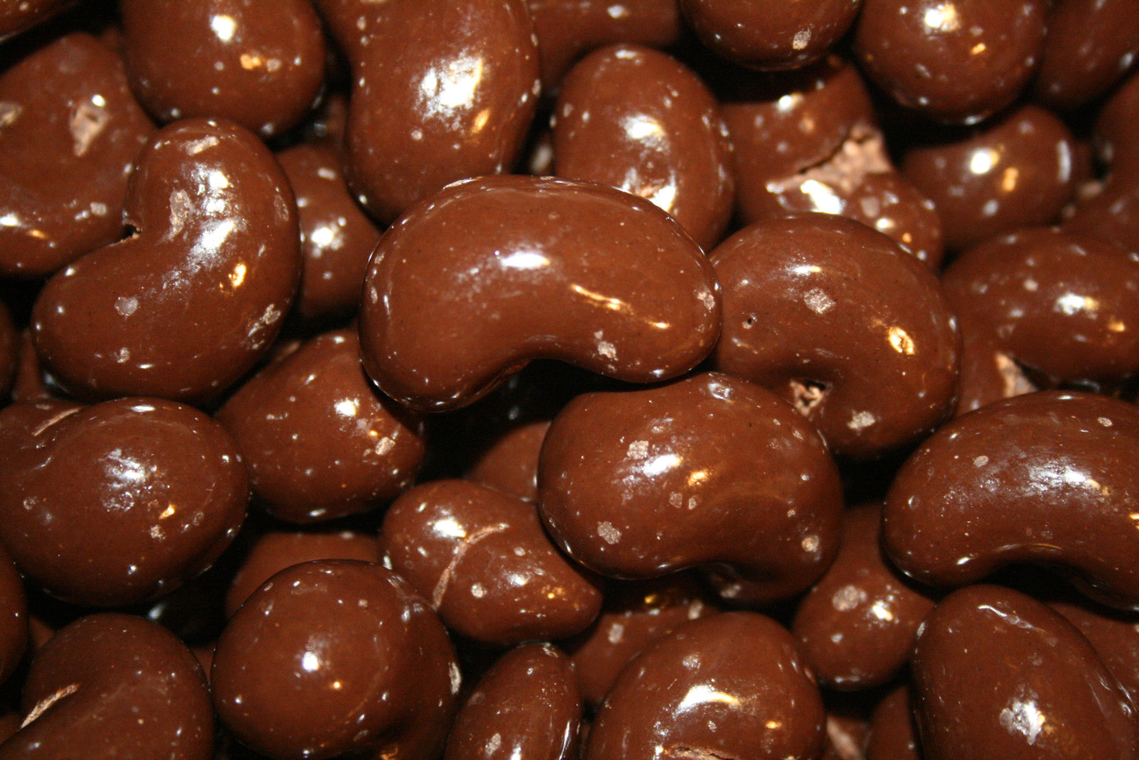 DARK CHOCOLATE CASHEWS, 2LBS