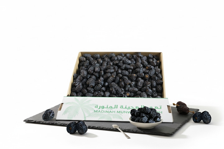 Ajwa Al Madina Dates 3KG (6.6 lbs) – perfect for juicing and baking